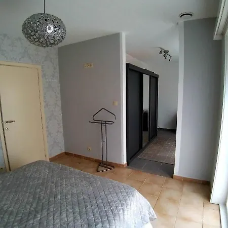 Modern W Private Yard