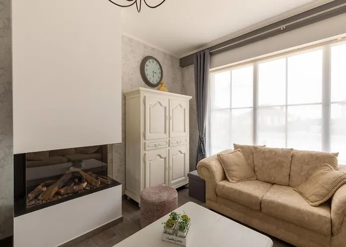 Modern W Private Yard *